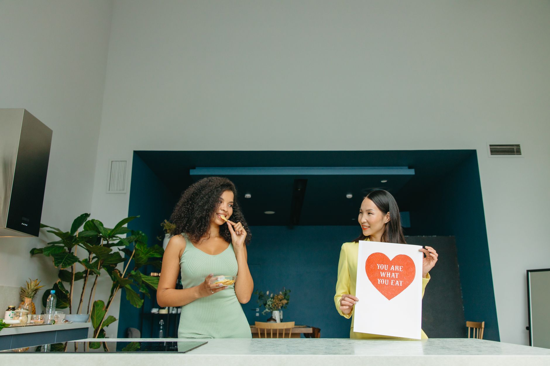 The Elimination Diet Dinner Party: Why Women Are Bonding Over What They Can't Eat