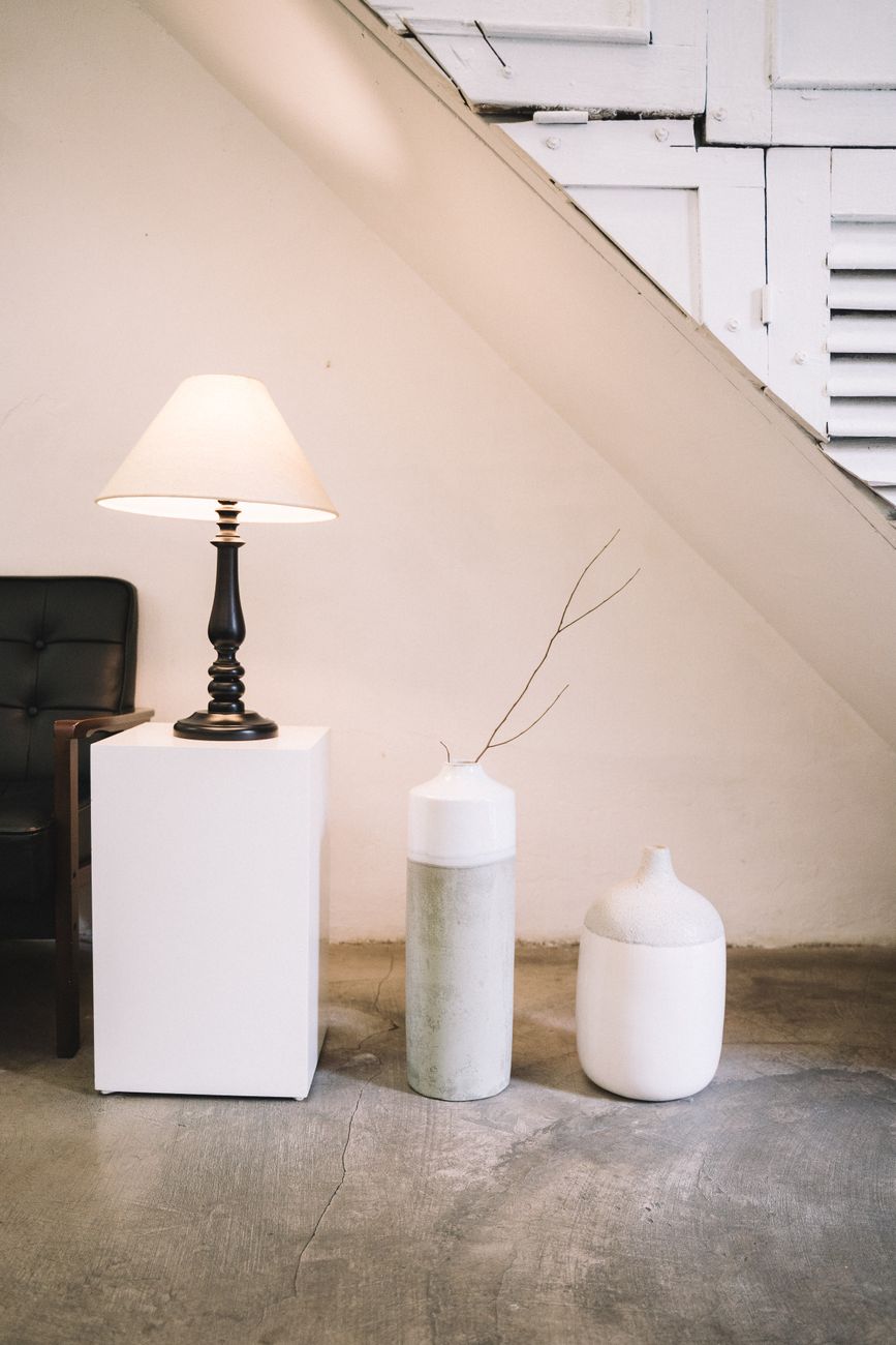 Why Everyone Under 30 Is Suddenly Obsessed With Table Lamps
