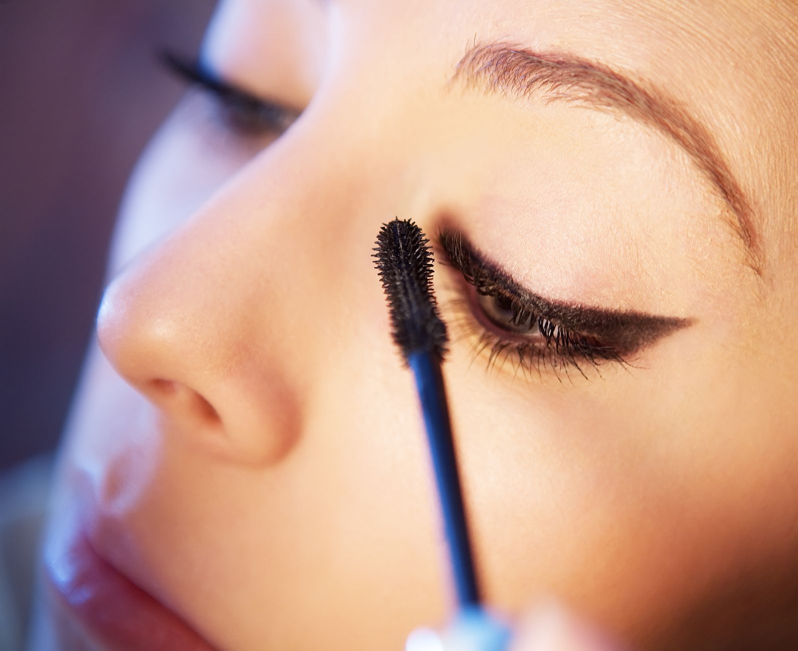 Peptide Serums for Your Eyelashes: The Lengthening Arms Race Nobody Asked For