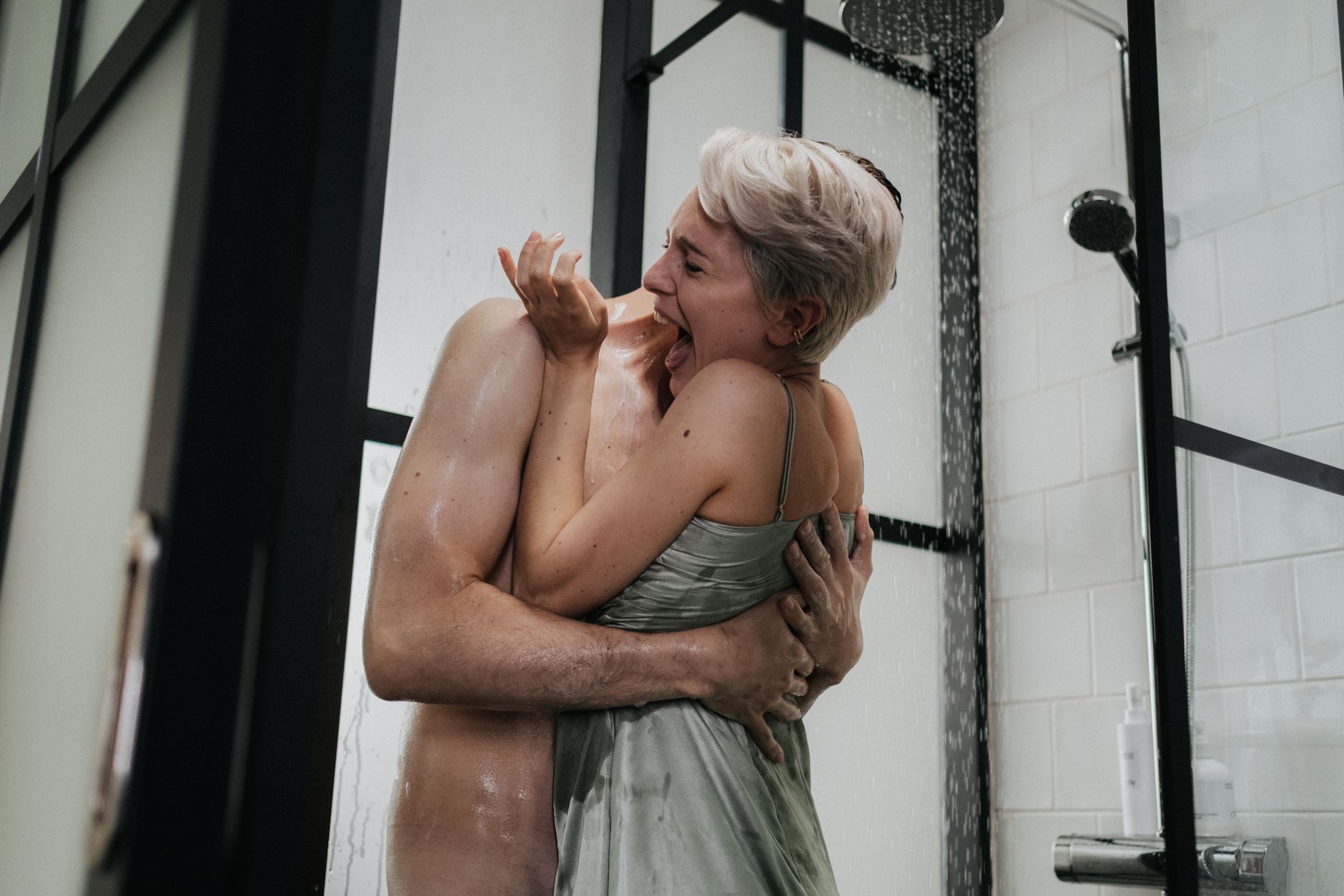 The Shower Is Now a Seat: Why Standing to Bathe Suddenly Feels Obsolete